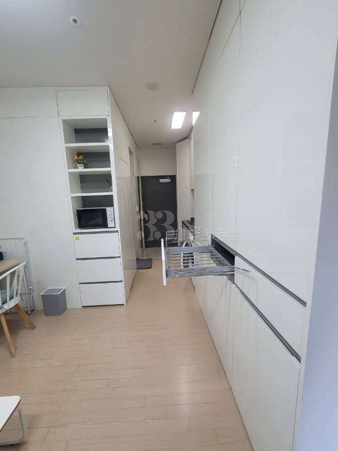♥️ Neat room just 1 minute from Gangnam Stati 16th image