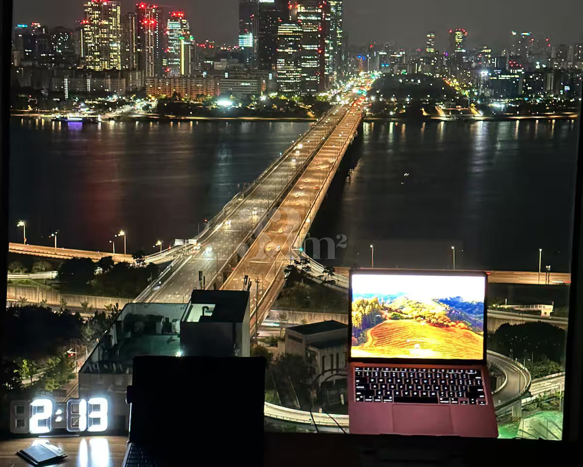 Mapo Station, Han River, Yeouido & Hongdae 14th image