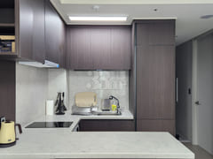 3-room unit with an ocean view 6th image