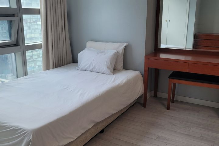 Two-bedroom apartment near Gangnam Station, 3 4th image