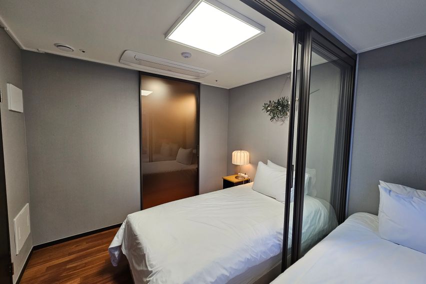 강남 신축 2룸(4인)