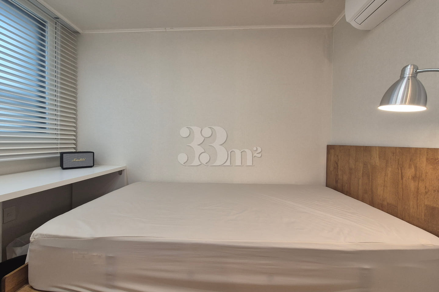 Fully furnished, renovated, 5th floor with el 3th image