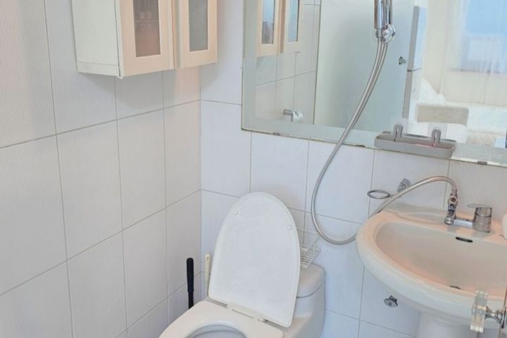 Guwol Gil Hospital Short-Term Rental 7th image
