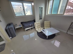 New large room, 5 minutes from Oryong Station 3th image