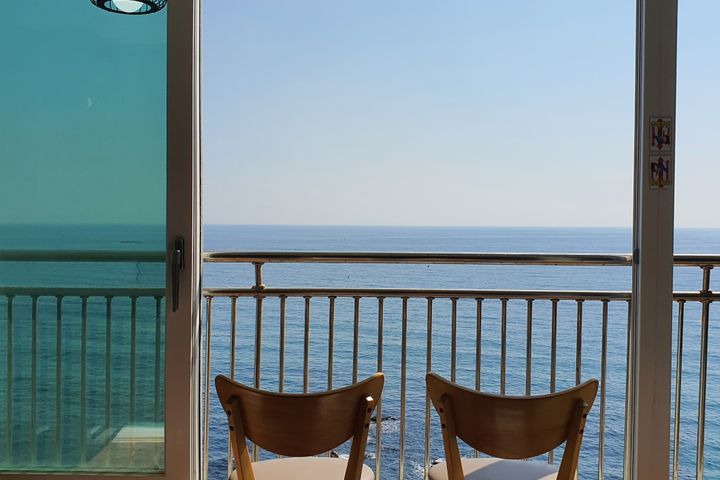 Sunrise Ocean View Apartment 4th image