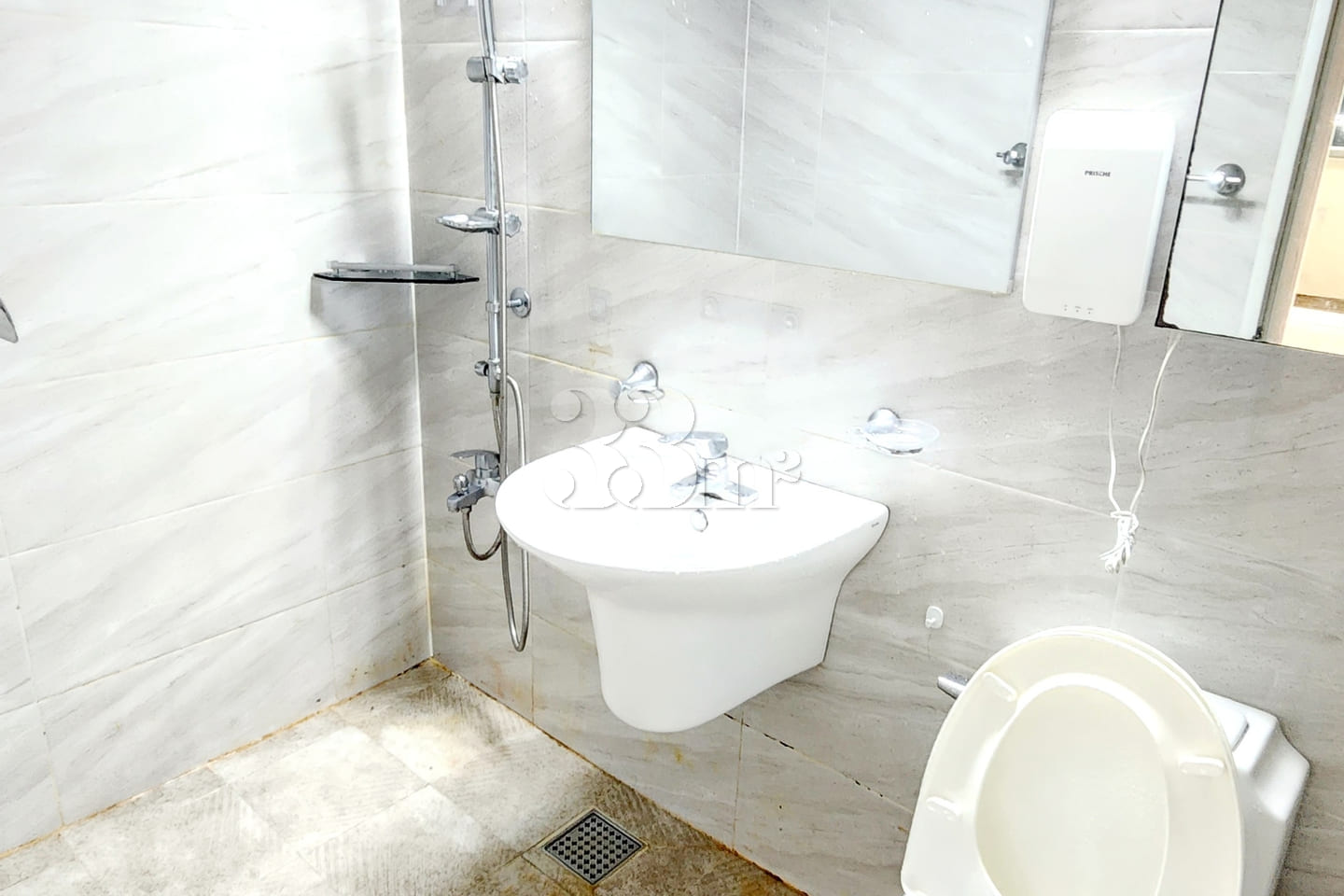 DH Station-Area 3-Room Unit ♡ 301 5th image