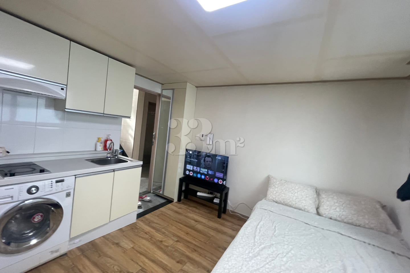 2 minutes from Nonhyeon Station (studio apart 11th image