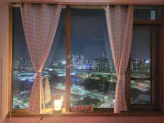 Floor-to-ceiling window view β One Valley π 2th image