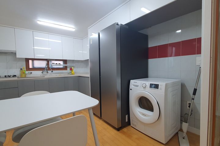 Gunja, Konkuk University, Seongsu 3th image
