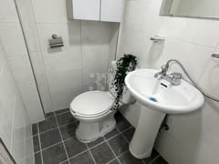 Raum Suite 502 17th image