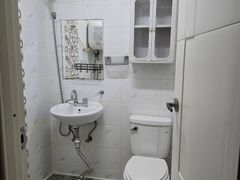 Room 405 5th image