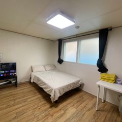 2 minutes from Nonhyeon Station (studio apart Unit Image