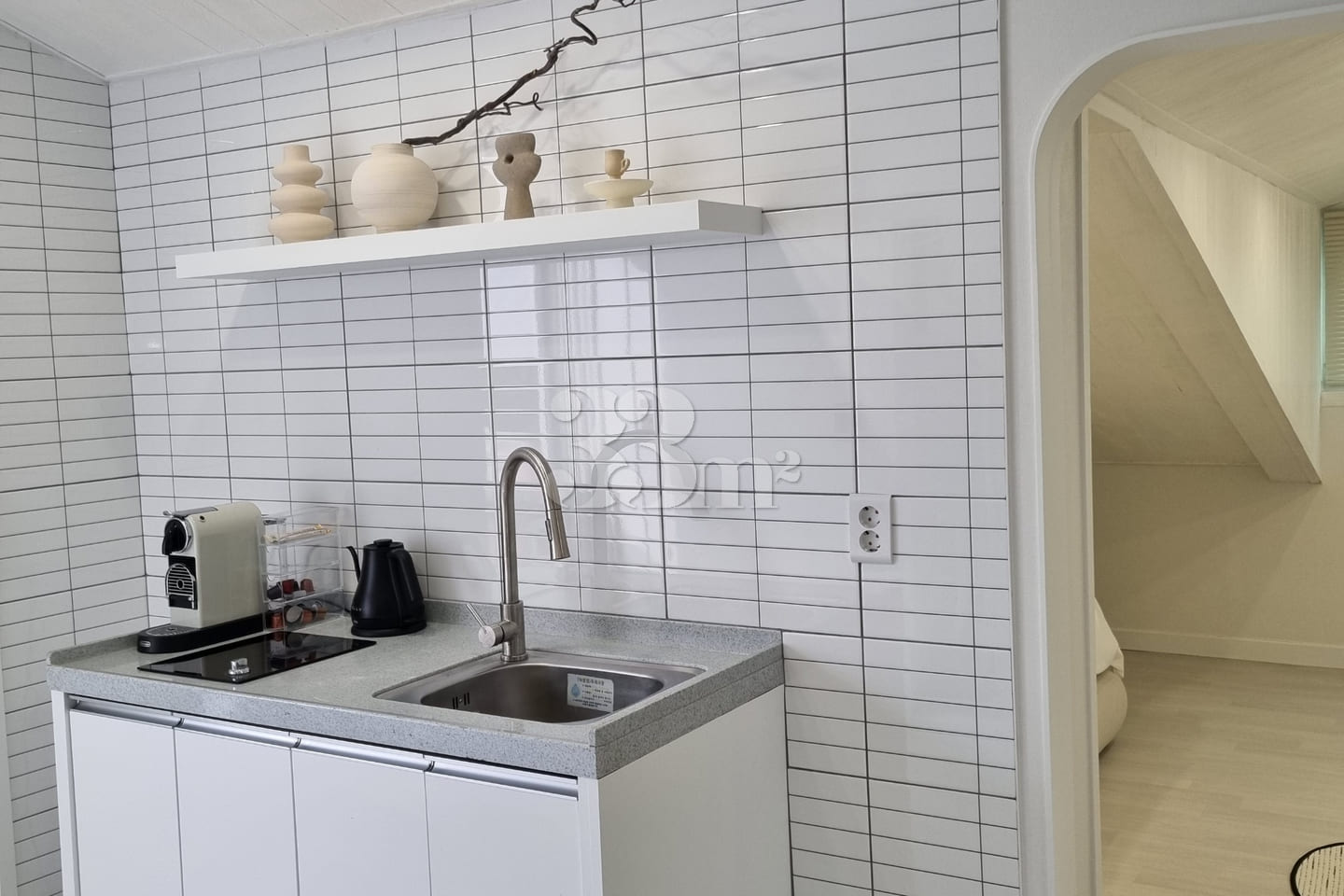 Fully furnished two-bedroom apartment near Gi 10th image