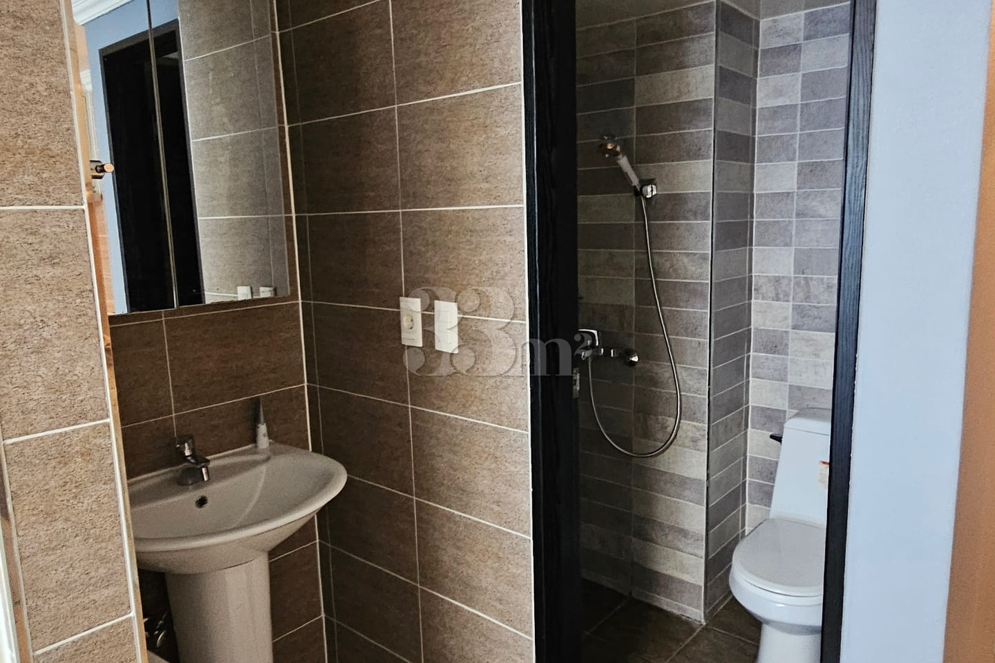 Spacious new studio apartment near Dusil Stat 3th image