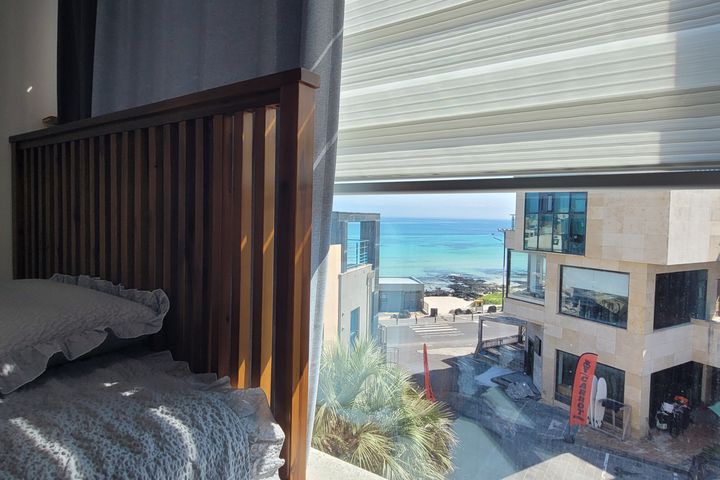 Fully furnished ocean view apartment in front 6th image
