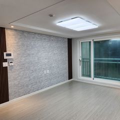 A 5-minute drive from Chungnam National Unive Unit Image