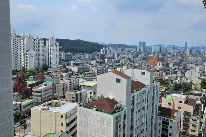 40-pyeong apartment with 4 large rooms 7th image