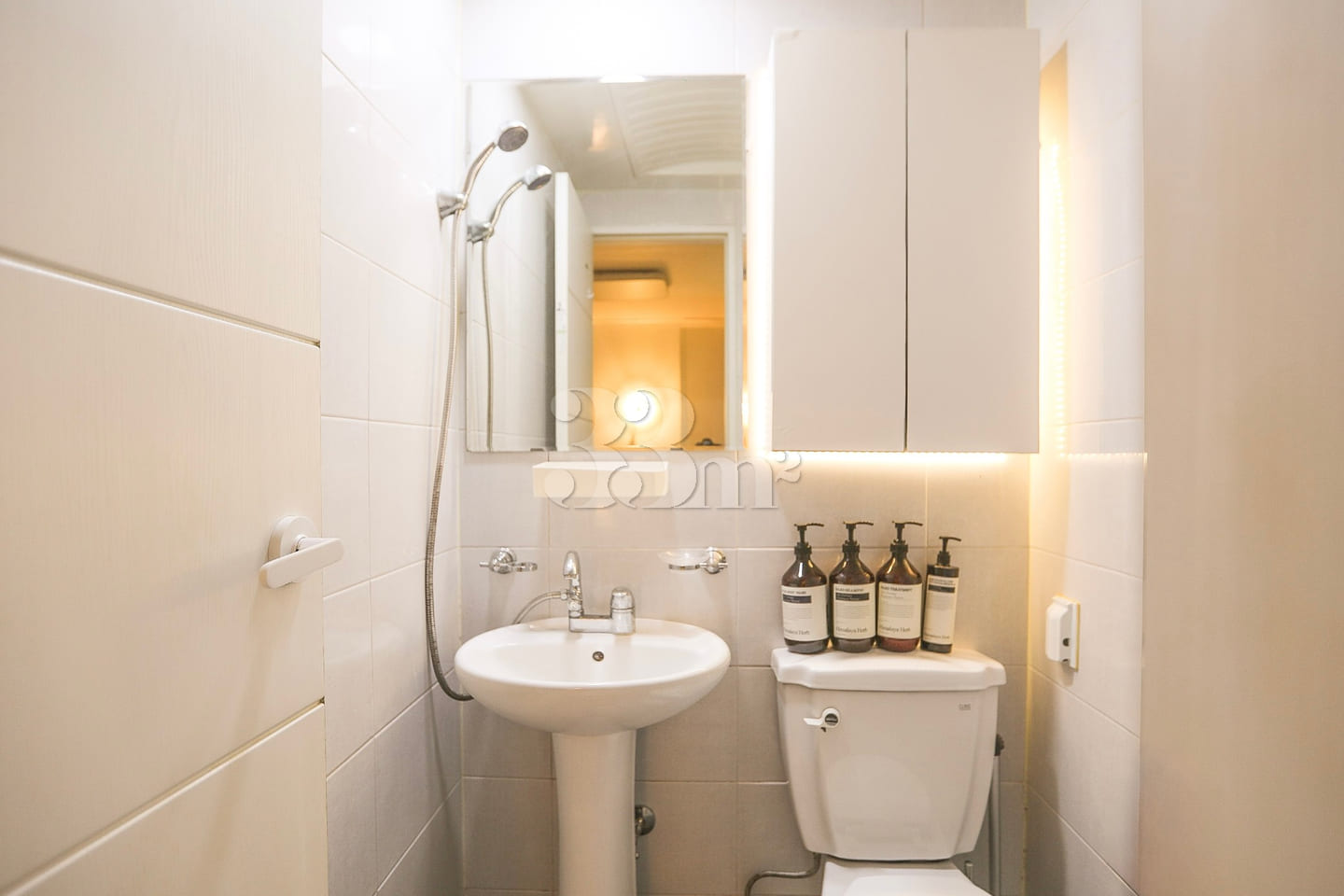 Great location and comfortable room. 2th image