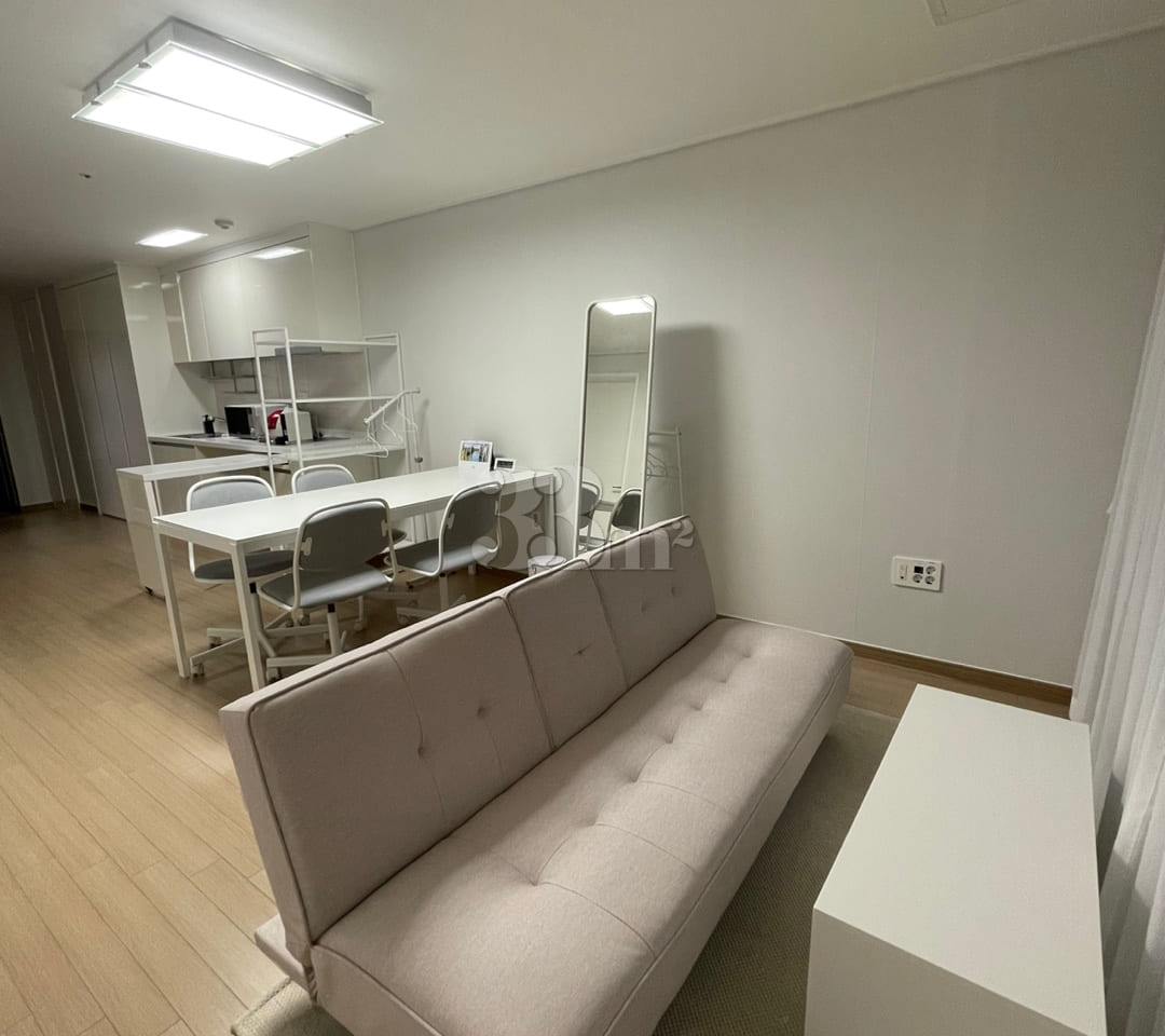 📌Best Commercial Area, Best View (2 Bedrooms 2th image