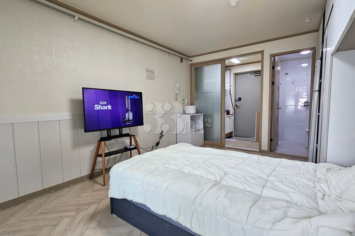 Clean accommodation, 2 minutes from Starbucks 3th image
