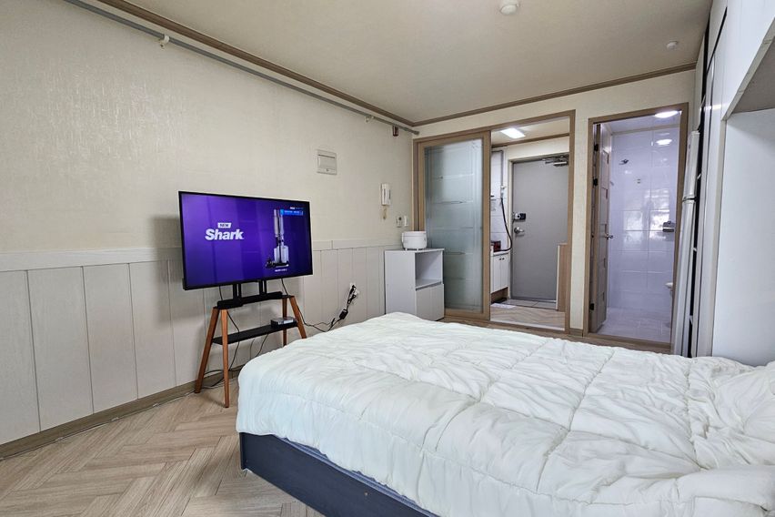 스타벅스2분 깔끔한숙소