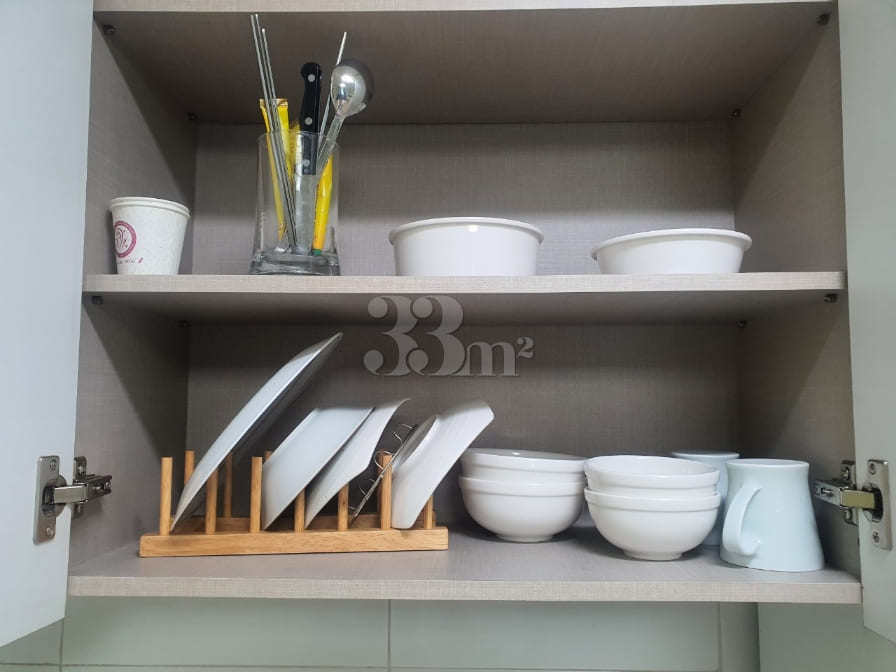 Top-tier fully furnished south-facing unit wi 3th image