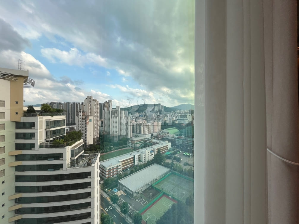 High-end, walkable from Gangnam Station 9th image