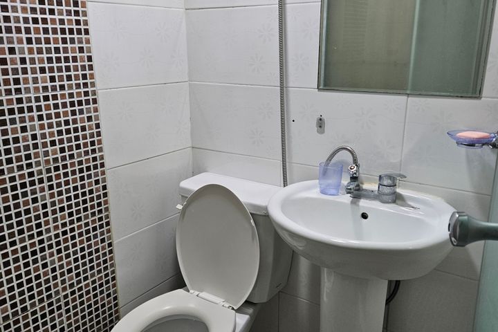 Men's Room, Room 203 5th image