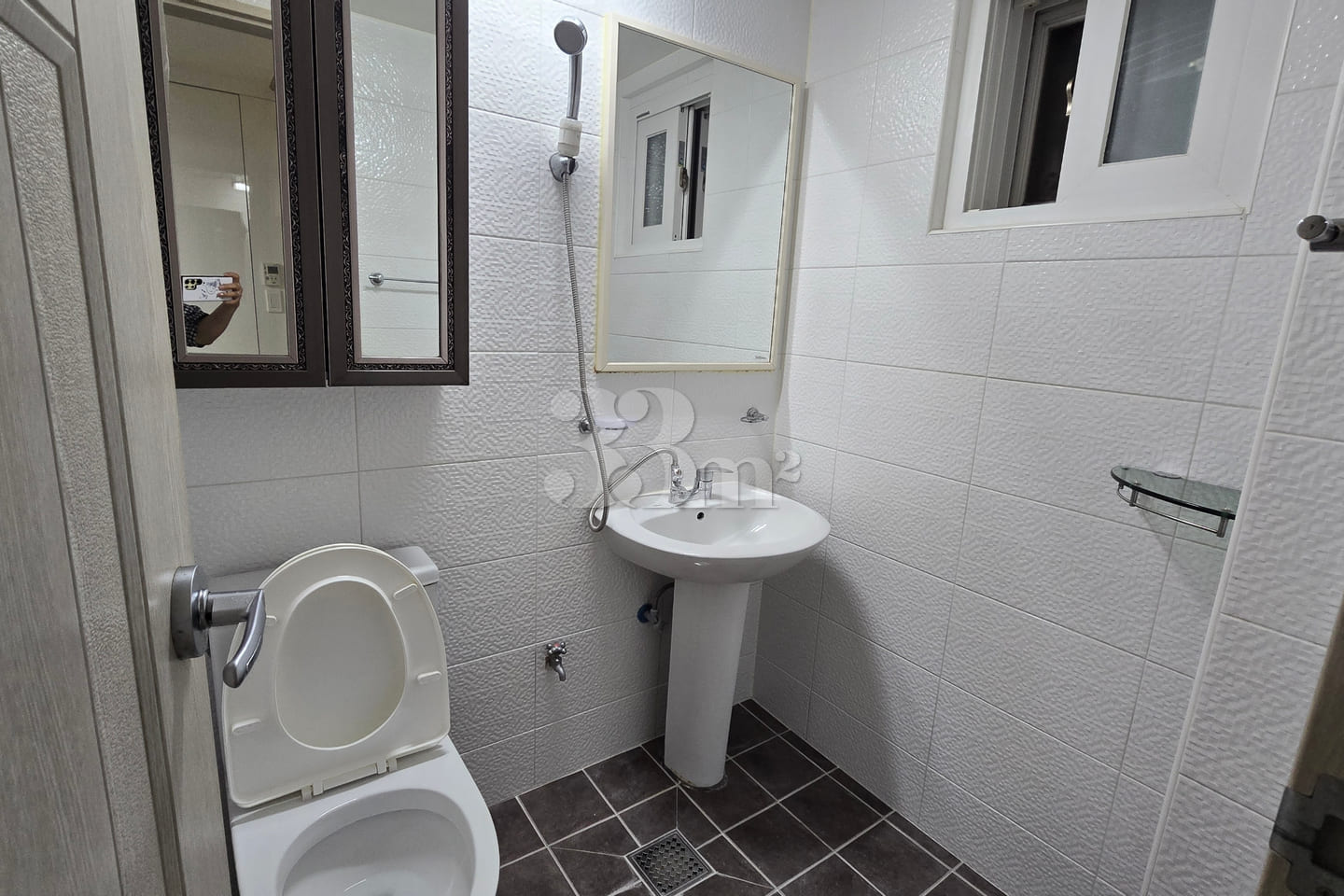 Studio apartment near Samsung Jije Station an 12th image
