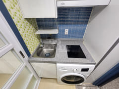 Room 203 9th image