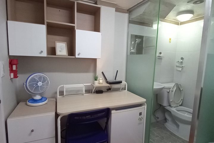 Small and Cozy Room 526 1th image