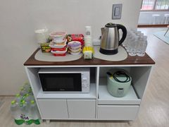 Spacious, Great-Value 2-Room Unit (Sleeps 3) 13th image