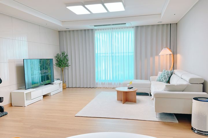 Gyeyang New Three-Room Apartment with Full Op 0th image