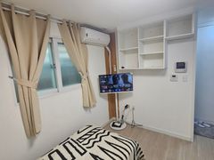 A charming, fully furnished home 8th image