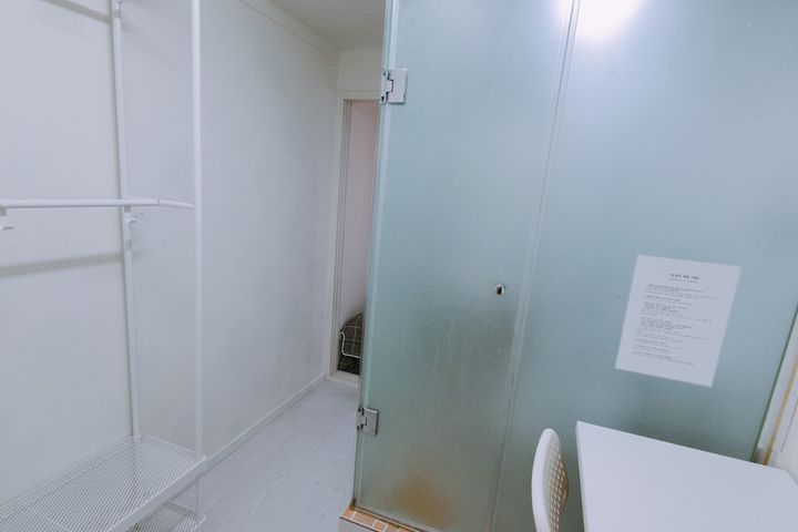 Convenient room in a great location 3th image