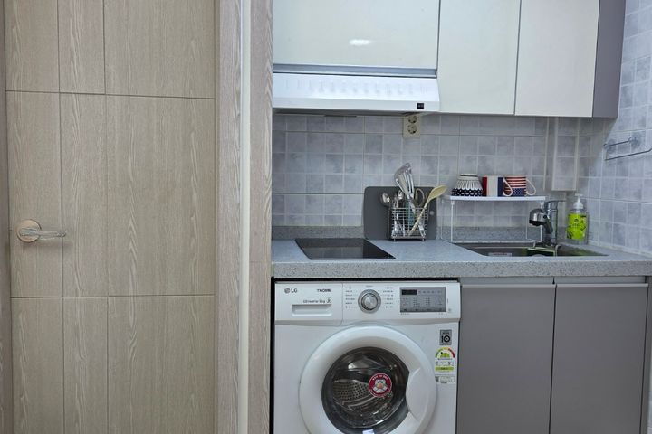 Affordable Women-Only Accommodation in Bongch 9th image