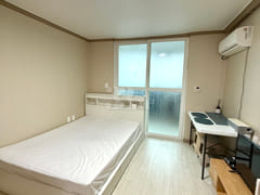 Studio apartment near Wonkwang Health Science 0th image