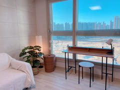 3 bedrooms, 2 bathrooms, spacious living room 0th image