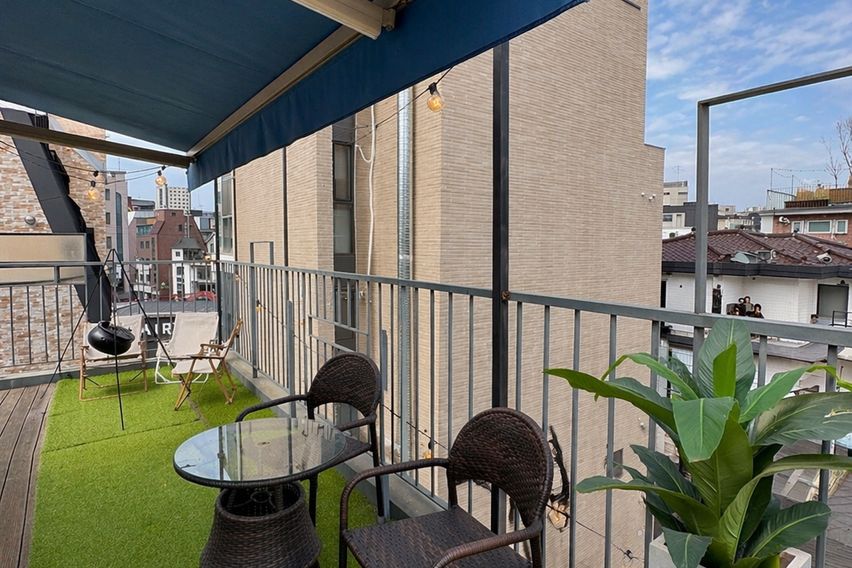 홍대 메인거리 루프탑🏕️ 0번째 이미지