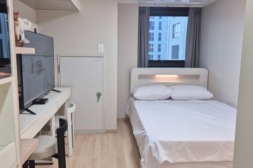 🩷명동5분 깔끔710