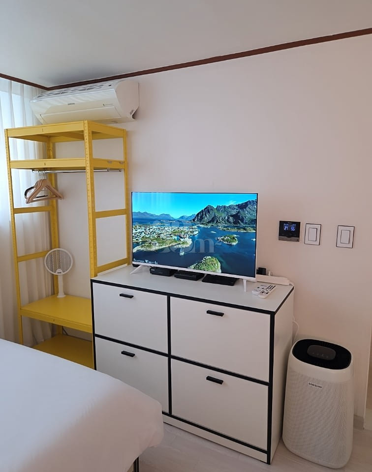 Spacious 3-bedroom unit for 8 people with par 17th image