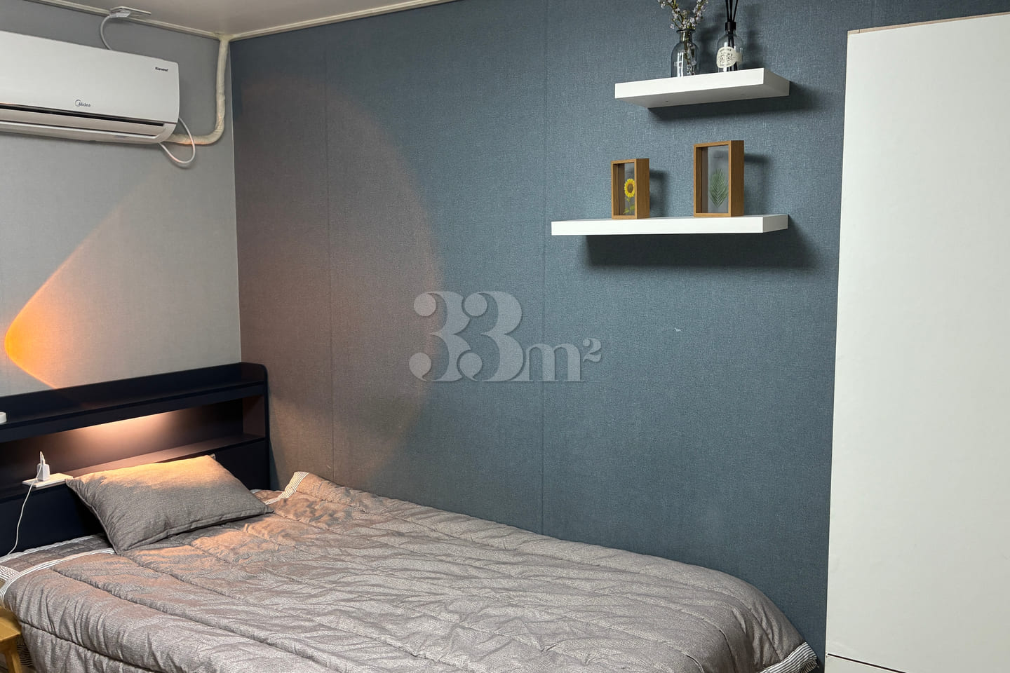 Quiet and clean studio apartment with a separ 2th image
