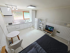 Studio with 2 beds 🏡 Unit 103 0th image