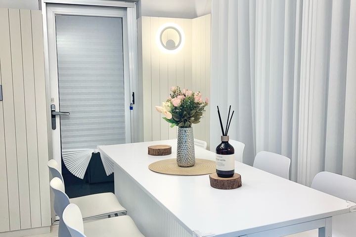 Urban Stay Lumi 4th image