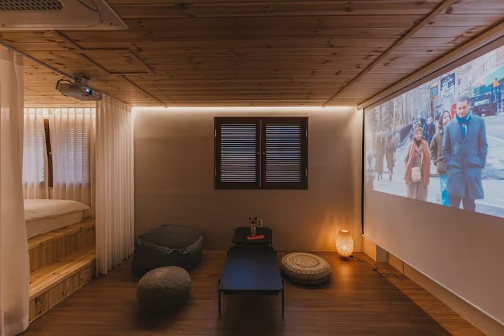 Fully furnished home with a Jacuzzi 19th image