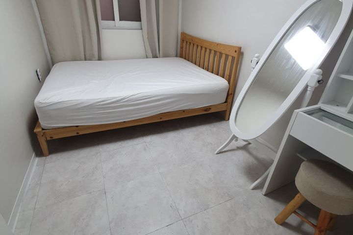 Two-room unit, Unit 101 0th image