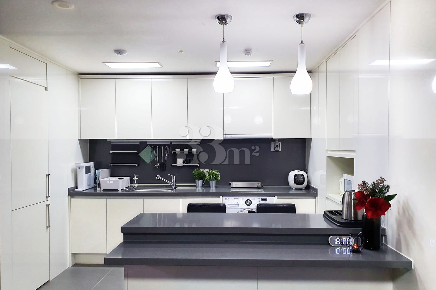 Two-room unit just a 1-minute walk from Haeun 5th image