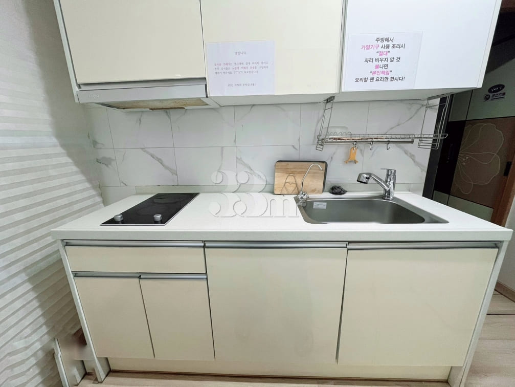 2-minute walk from Sinchon Station (Line 2) 9th image