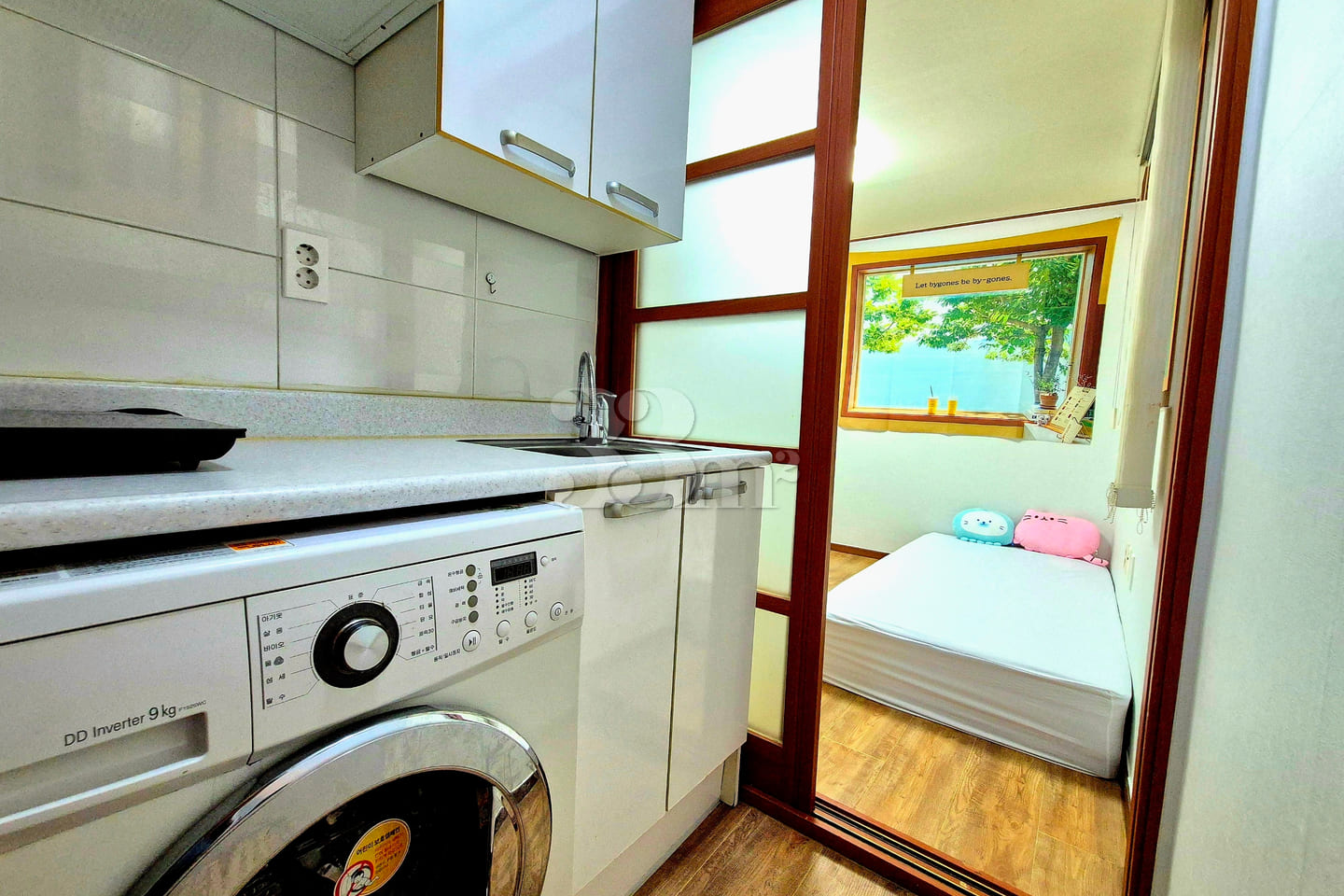 Fully furnished studio apartment near Seoul N 14th image