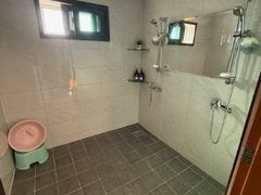 Three-room unit (cooking facilities available 7th image